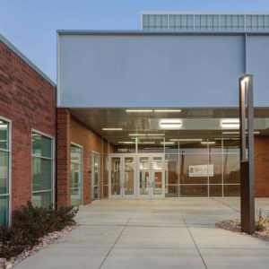Indian Hills Middle School Entryway A picture of the front of entrance of Indian Hills Middle School.